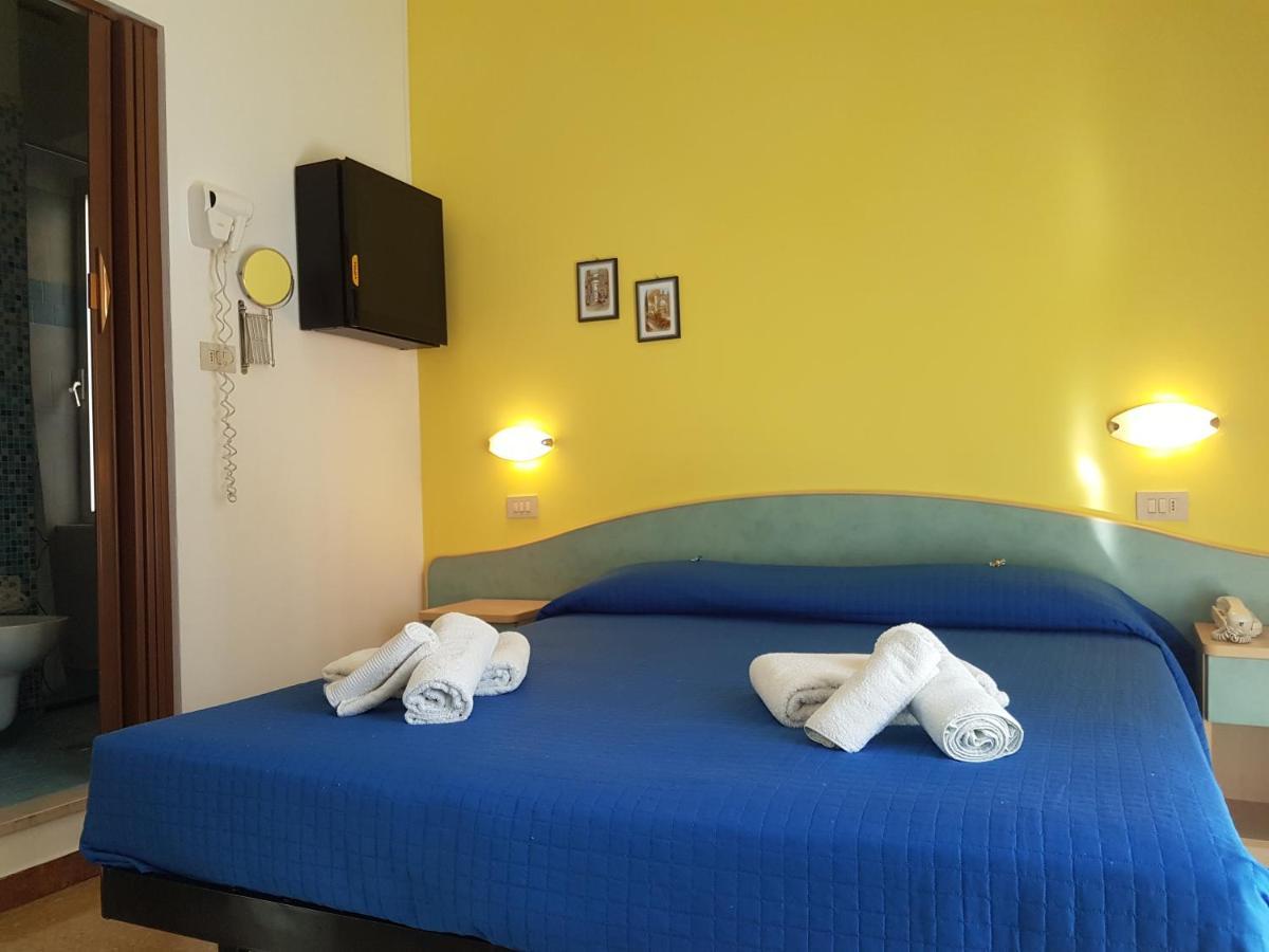Hotel Villa Ersilia Rimini B&B Bagian luar foto