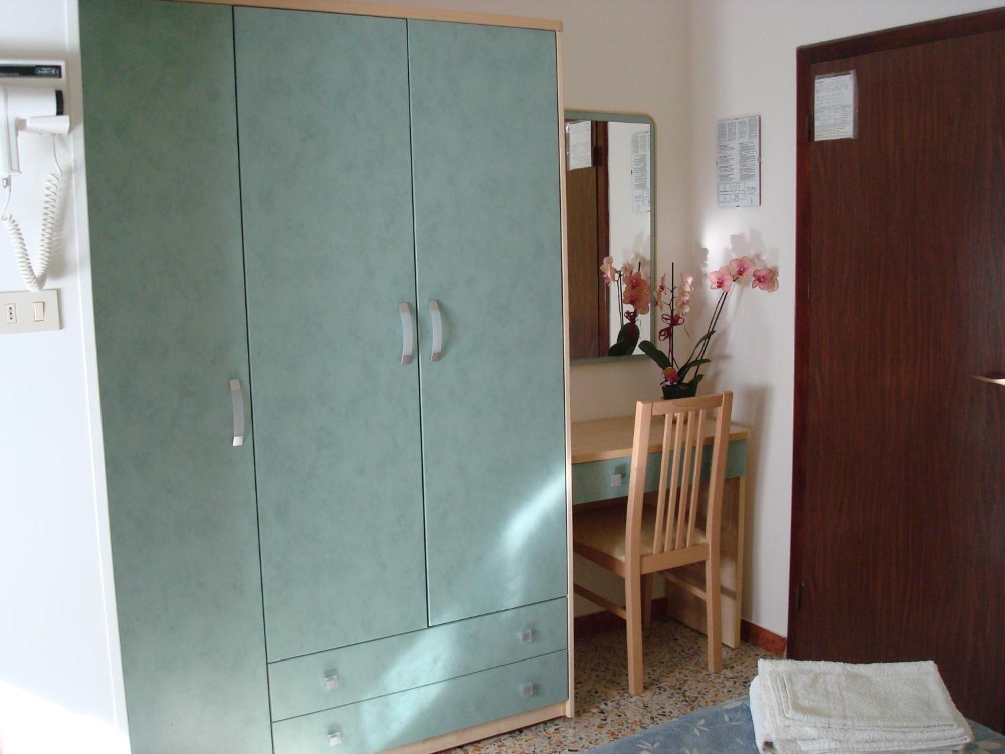 Hotel Villa Ersilia Rimini B&B Bagian luar foto