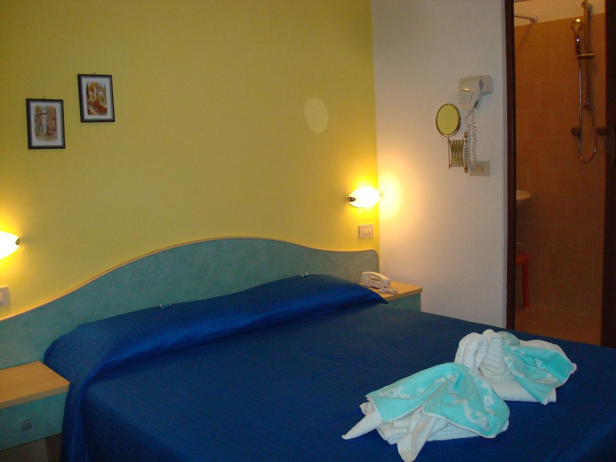 Hotel Villa Ersilia Rimini B&B Bagian luar foto