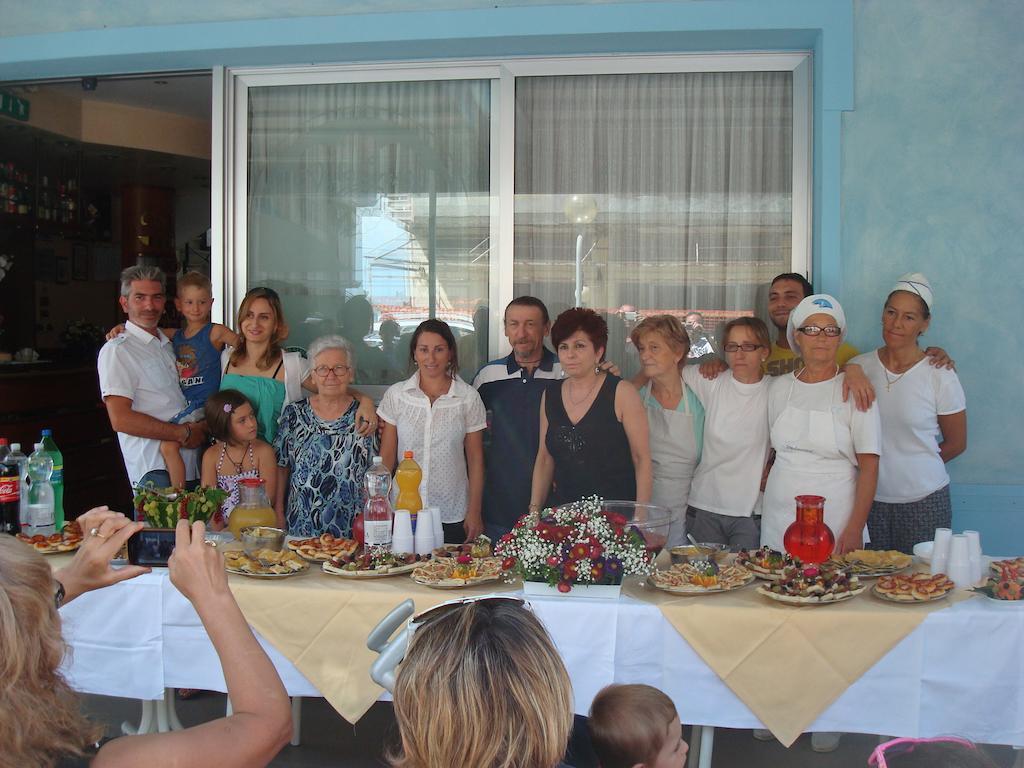 Hotel Villa Ersilia Rimini B&B Bagian luar foto